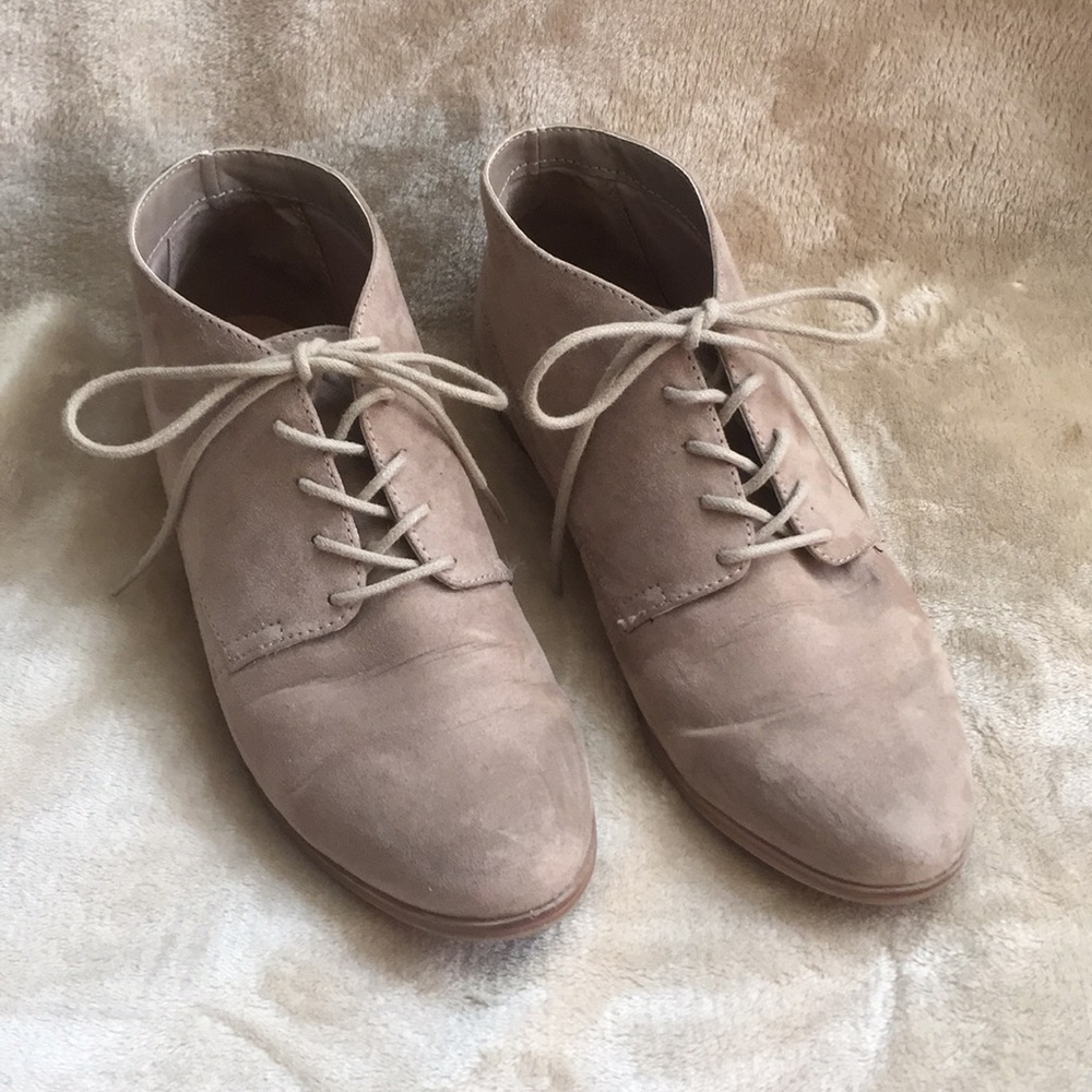 DV by Dolce Vita Gigi Chukka Lace Up Boots